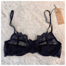 Load image into Gallery viewer, So Fine Lace Underwire Bra