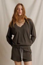 Load image into Gallery viewer, The Oversized V Sweatshirt