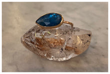 Load image into Gallery viewer, Kyanite Crystal Ring
