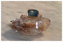 Load image into Gallery viewer, Paraiba Kyanite Ring
