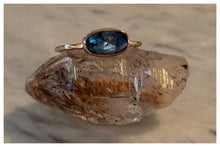 Load image into Gallery viewer, Moss Teal Kyanite Ring
