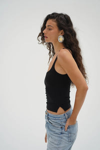 Ribbed Scoop Tank