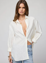 Load image into Gallery viewer, The Linen Favorite Shirt
